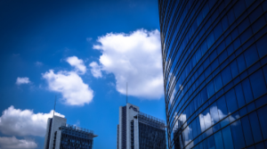 【金利上昇局面のビル経営】「管理費」の見直しが2026年のキャッシュフローを救う：5%管理から1,000円管理への転換